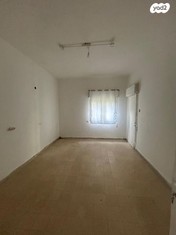 דירה, שדרות מוריה 102, שמבור, חיפה