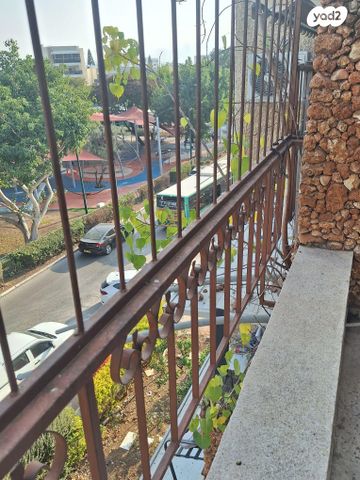 דירה, שדרות כצנלסון 38, מרכז העיר, קרית אתא