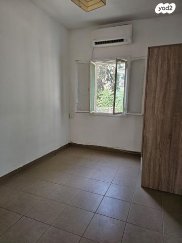 דירה, ההגנה 9, ביאליק דרום, קרית ביאליק