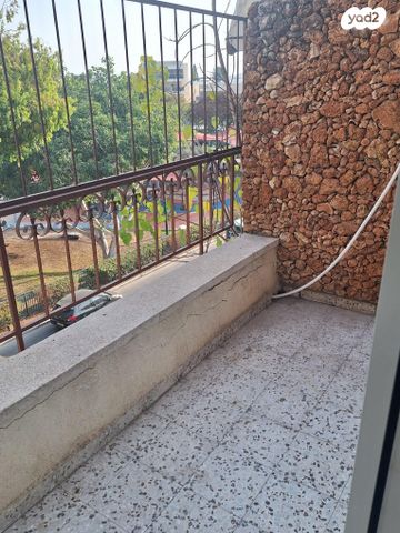 דירה, שדרות כצנלסון 38, מרכז העיר, קרית אתא