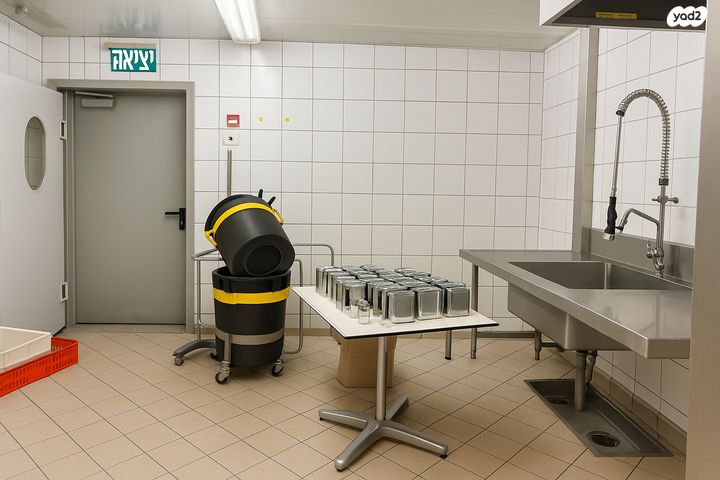 חנויות/ שטח מסחרי, 2229 8, עתידים, אזור התעסוקה רמת החייל, תל אביב יפו