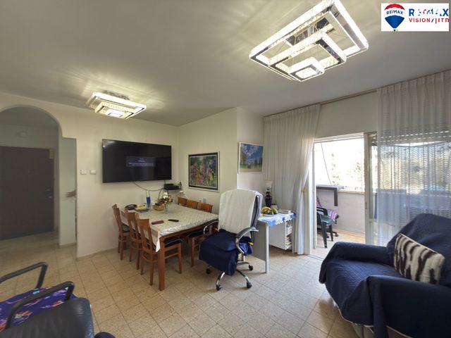 דירה, יהודה קרני 131, רמות, ירושלים