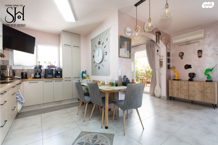 גג/ פנטהאוז, מבצע נחשון, נווה ים, ראשון לציון