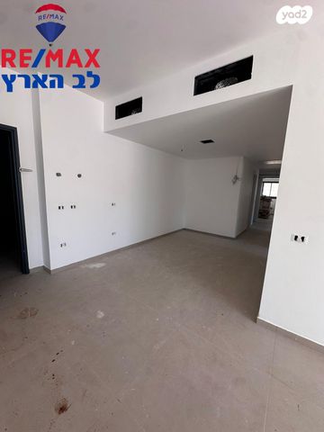 דירת גן, אלמוג, שאר העיר, אריאל