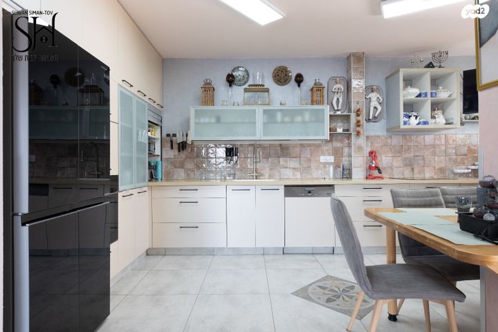 גג/ פנטהאוז, מבצע נחשון, נווה ים, ראשון לציון