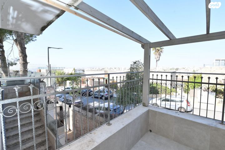 בית פרטי/ קוטג', מדבר סיני, גבעת המבתר, ירושלים