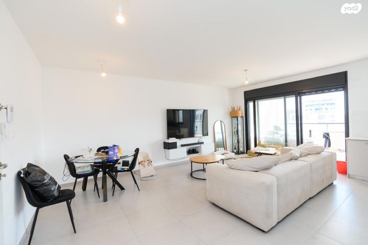 דירה, אור ים, אור עקיבא