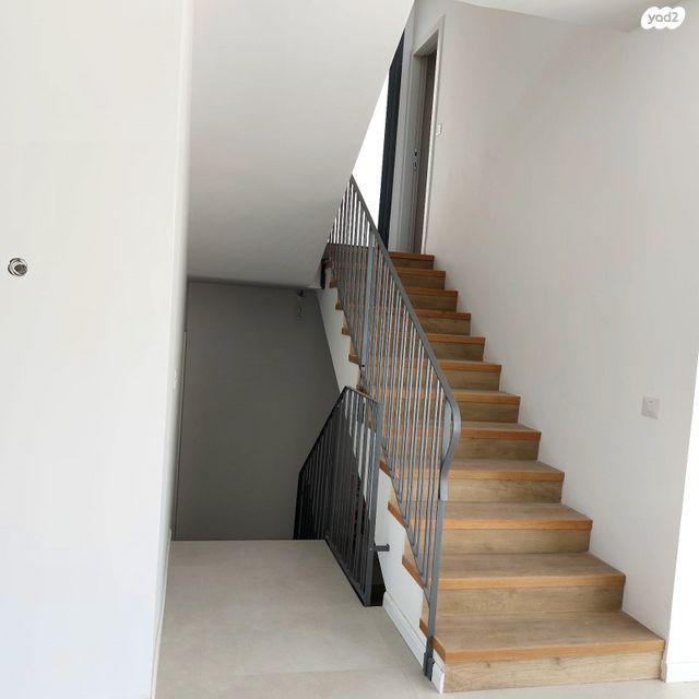 בית פרטי/ קוטג', בקוע