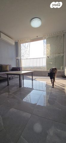 גג/ פנטהאוז, קרית שרת מערב, חולון