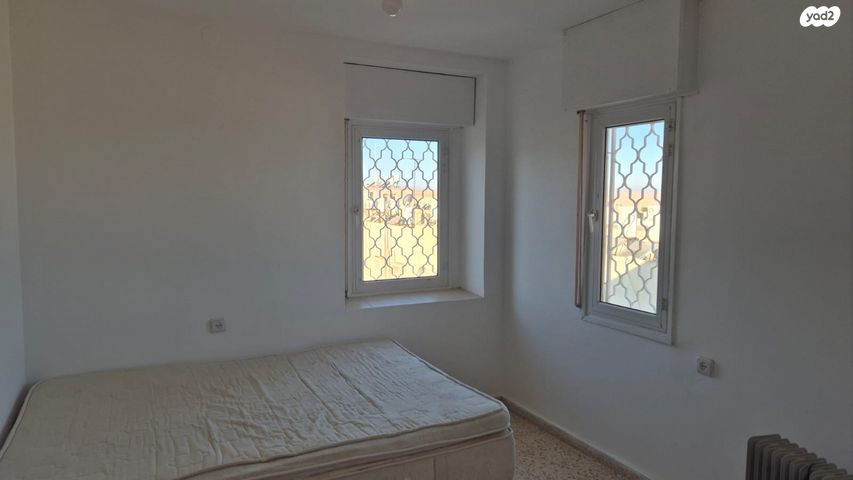 דירה, נחל מישר, צוקי רמון, מצפה רמון