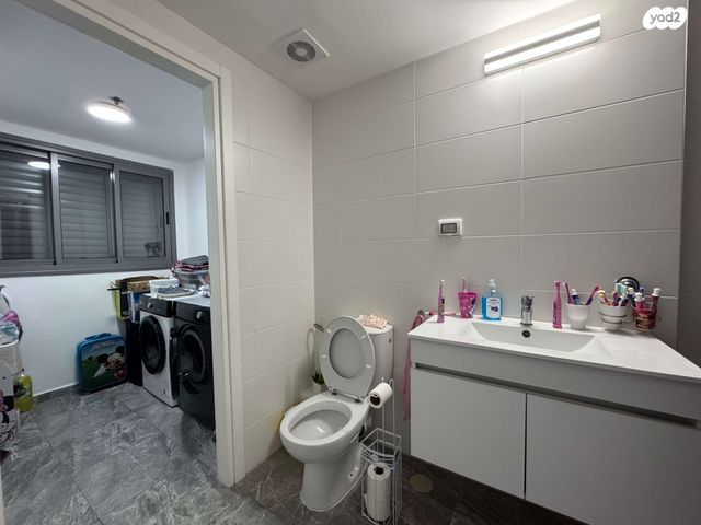 דירה, נעמי שמר, גלי ים, קרית ים