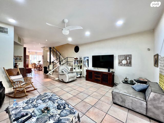 דו משפחתי, התנועה הציונית 25, פרדס הגדוד, נתניה