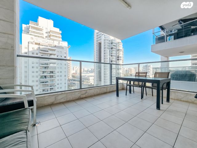 דירה, צבי תדמור, ח-501, חולון