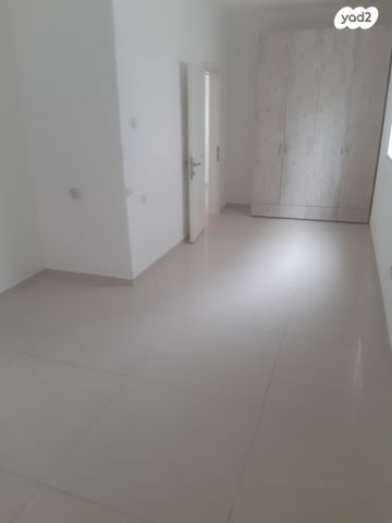 דירה, דרך בן גוריון, דרום מערב ותיק, בת ים