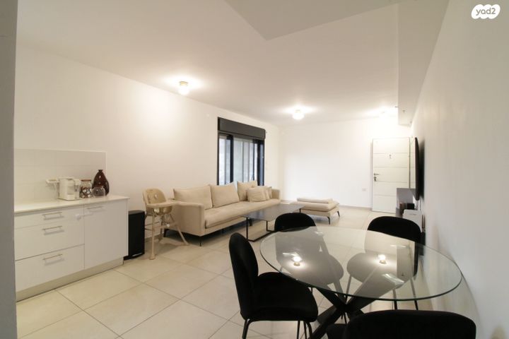 דירה, שמעון פרס, מורשת, מודיעין מכבים רעות