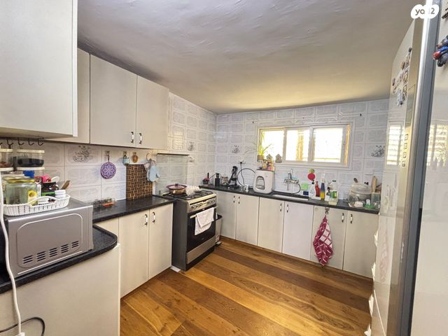 דו משפחתי, כפר סבא