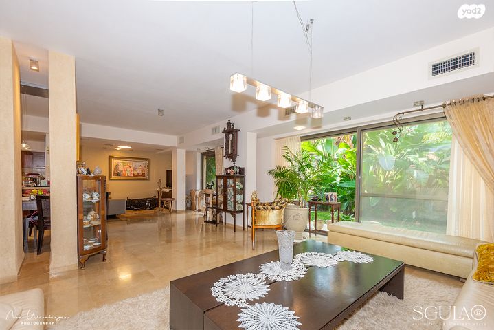 דו משפחתי, יהודה גור, הוד הכרמל, דניה, חיפה