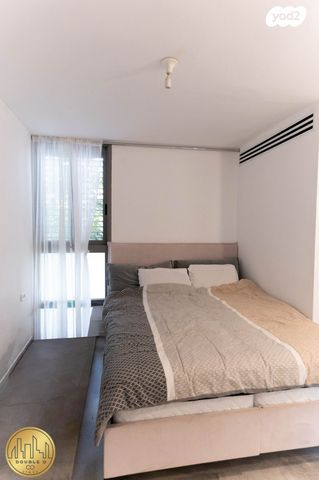 דירה, יבנה, כפר סבא