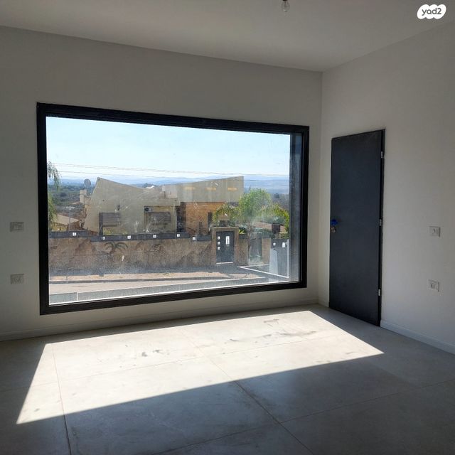 בית פרטי/ קוטג', בקוע