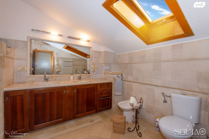 דו משפחתי, יהודה גור, הוד הכרמל, דניה, חיפה