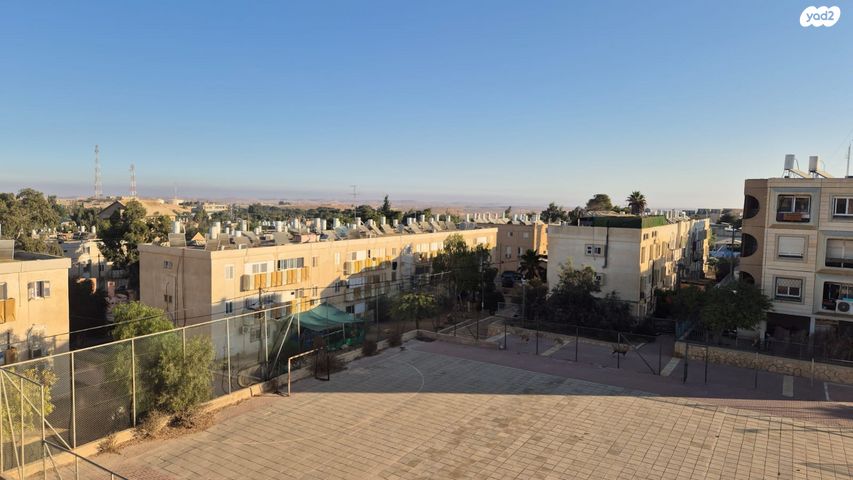 דירה, נחל מישר, צוקי רמון, מצפה רמון