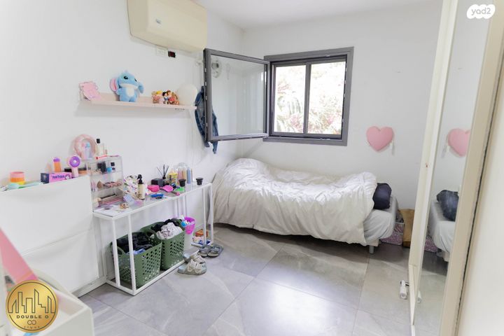 דירה, יבנה, כפר סבא