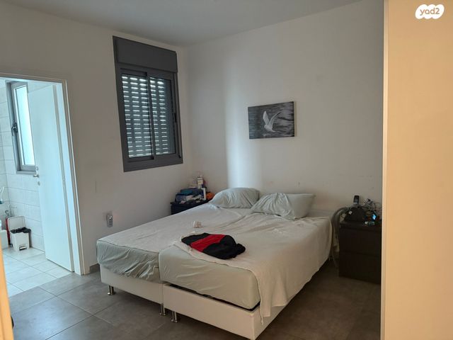 דירה, הרצליה