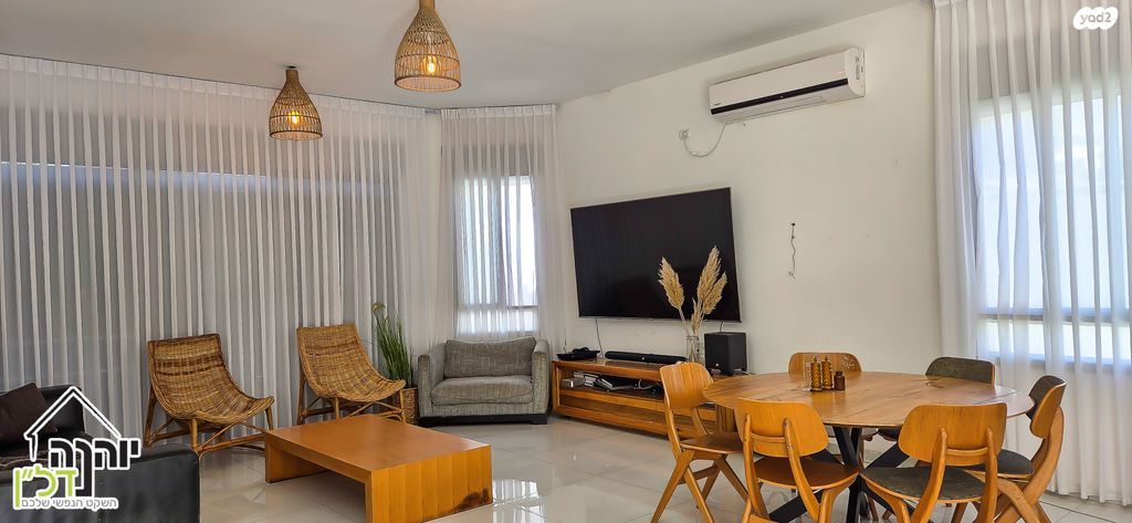 דו משפחתי, כפר תבור