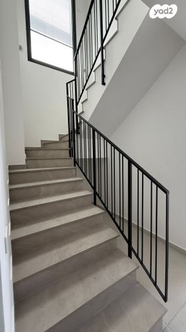 גג/ פנטהאוז, שדרות העצמאות 7, רוטשילד עצמאות, בת ים