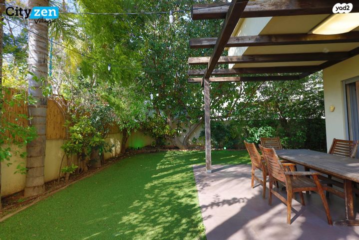 דו משפחתי, אבן יהודה