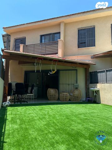 בית פרטי/ קוטג', חזית הדרום, רחובות