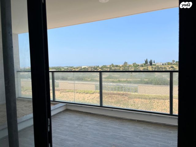 דירה, אור ים, אור עקיבא