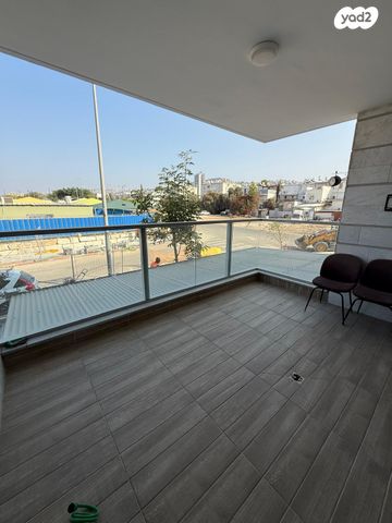 דירה, החותרים, טירת כרמל