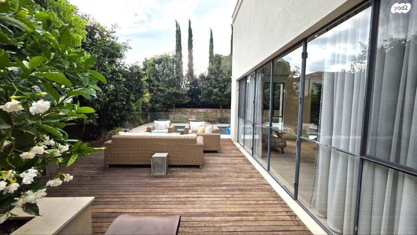 בית פרטי/ קוטג', סביון