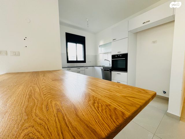 דירה, שדה בוקר, ארלוזורוב, גבעתיים