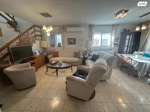 מעלה עין צורים 4