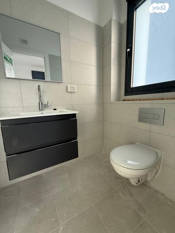 דירה, דניאל, בת ים