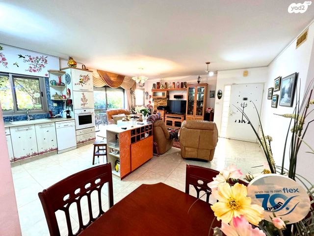 דירת גן, נורית 19, ורדיה, חיפה