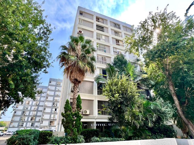 דירה, לוי אשכול 15, נאות שקד, נתניה