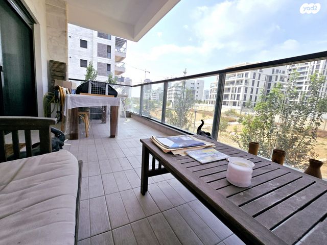 דירה, אילות השדה, אור ים, אור עקיבא