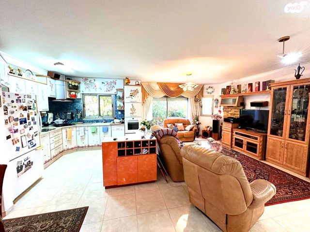 דירת גן, נורית 19, ורדיה, חיפה