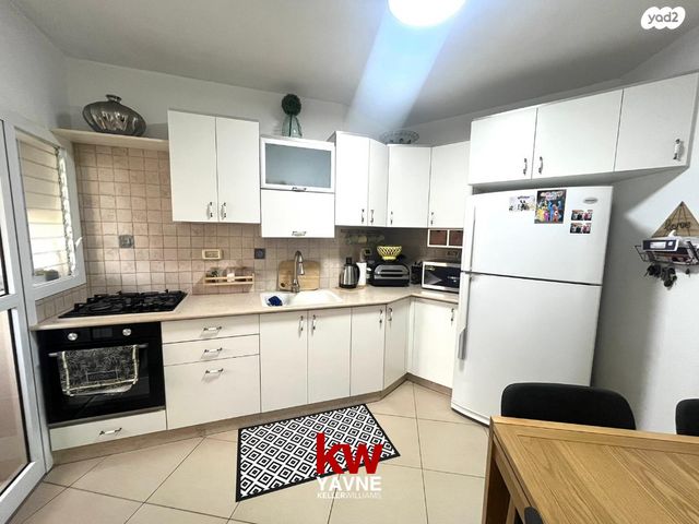 דירה, עדעד, נאות בגין, לב יבנה, יבנה