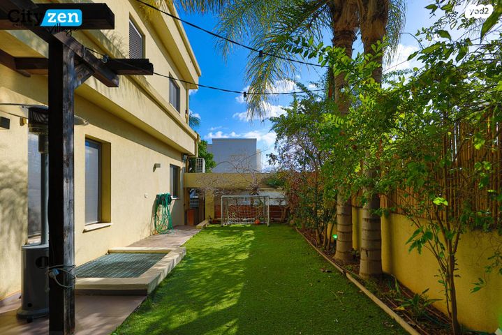 דו משפחתי, אבן יהודה