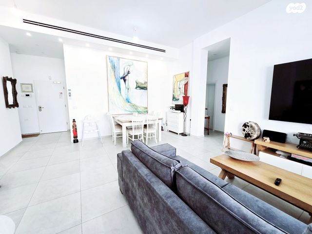 דירה, אילות השדה, אור ים, אור עקיבא