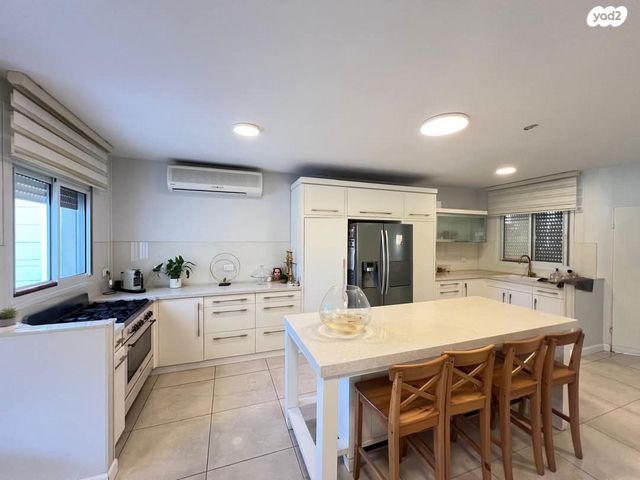 מנחם אוסישקין 