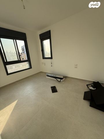 דירה, דניאל, בת ים