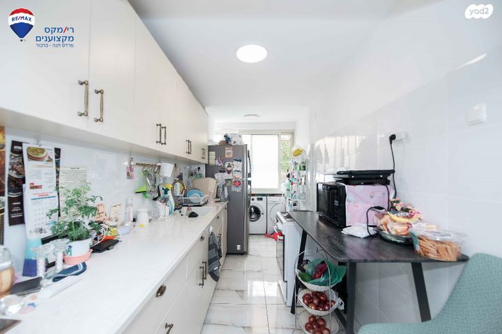 דירה, גבעת חן, בנימינה גבעת עדה