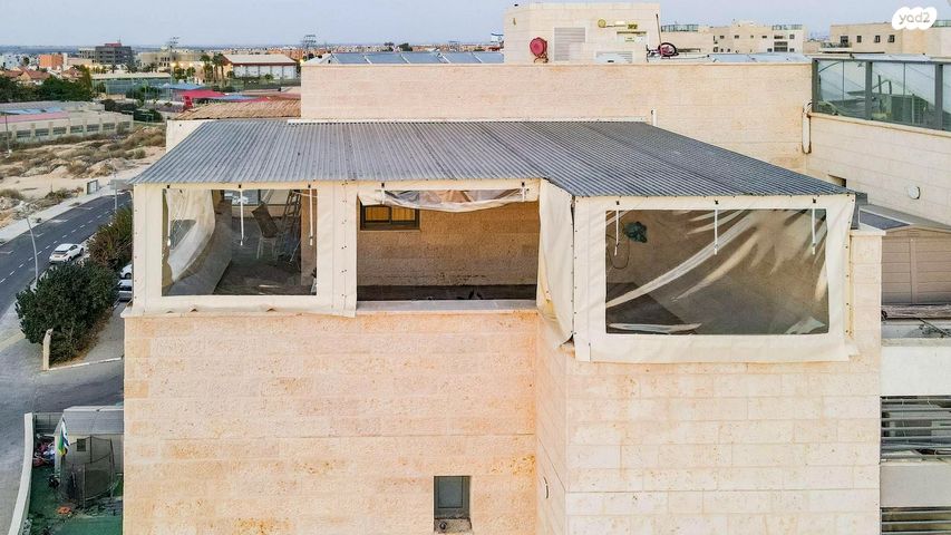 גג/ פנטהאוז, אופקים