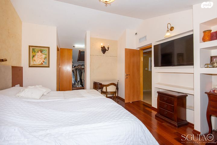 דו משפחתי, יהודה גור, הוד הכרמל, דניה, חיפה