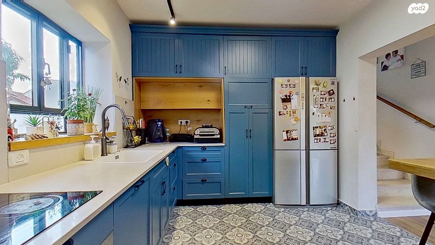 דופלקס, הפרחים, מודיעין מכבים רעות